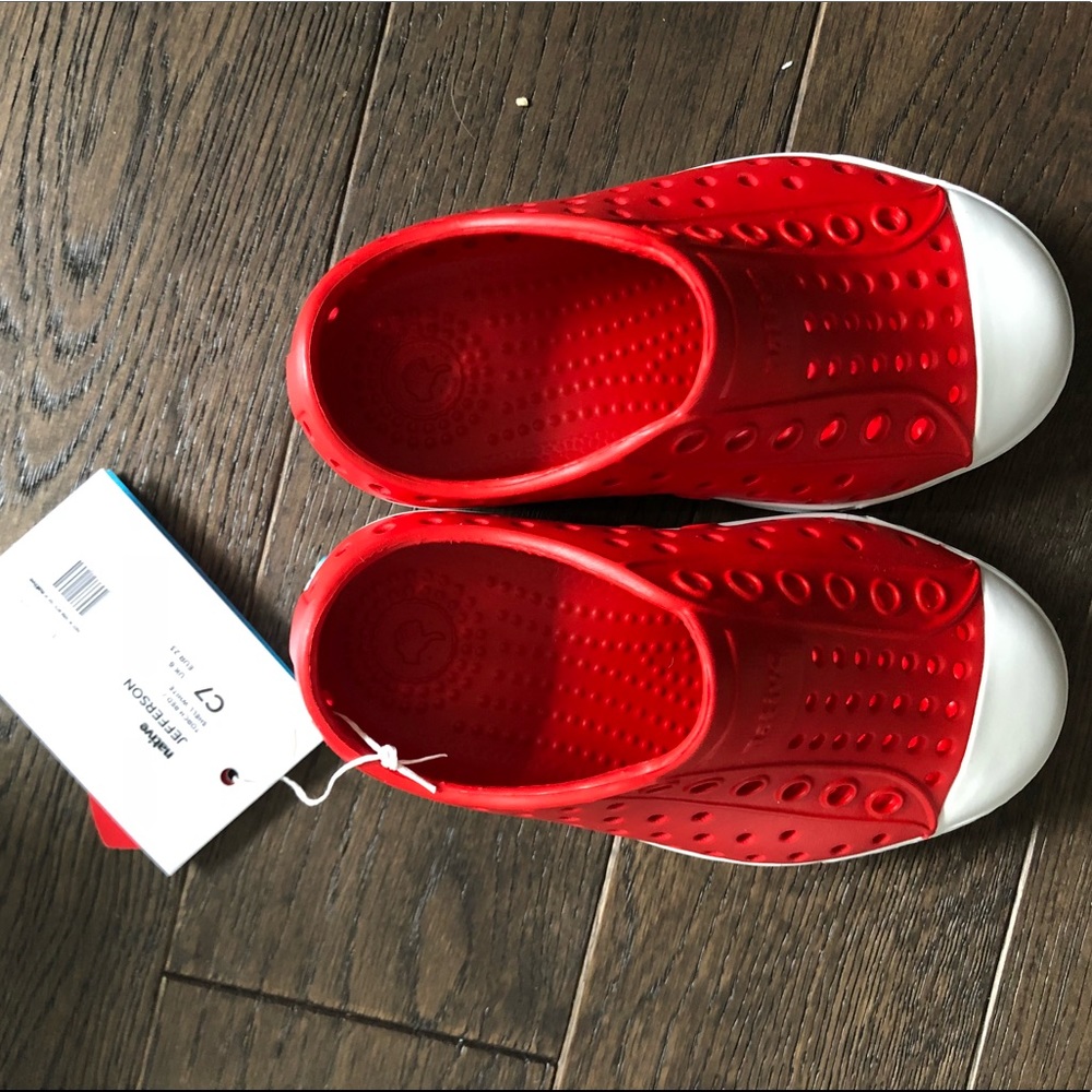 NWT Red Natives, size 7T